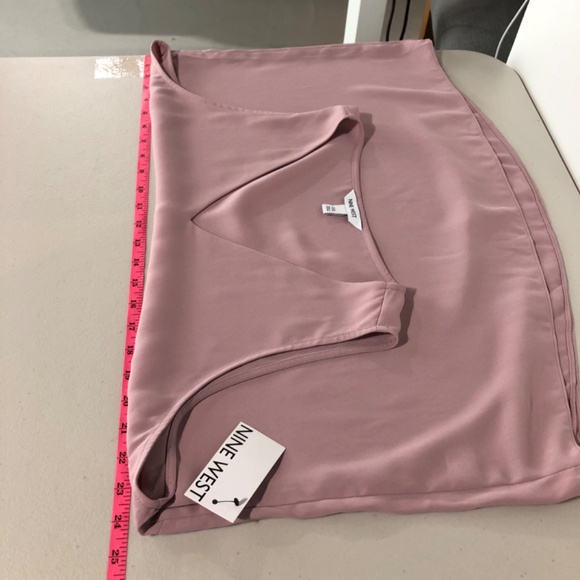 Nine West Womens Tank Top Blouse Size XXL Pink Softshell V Neck Lightweight NWT - Picture 8 of 11